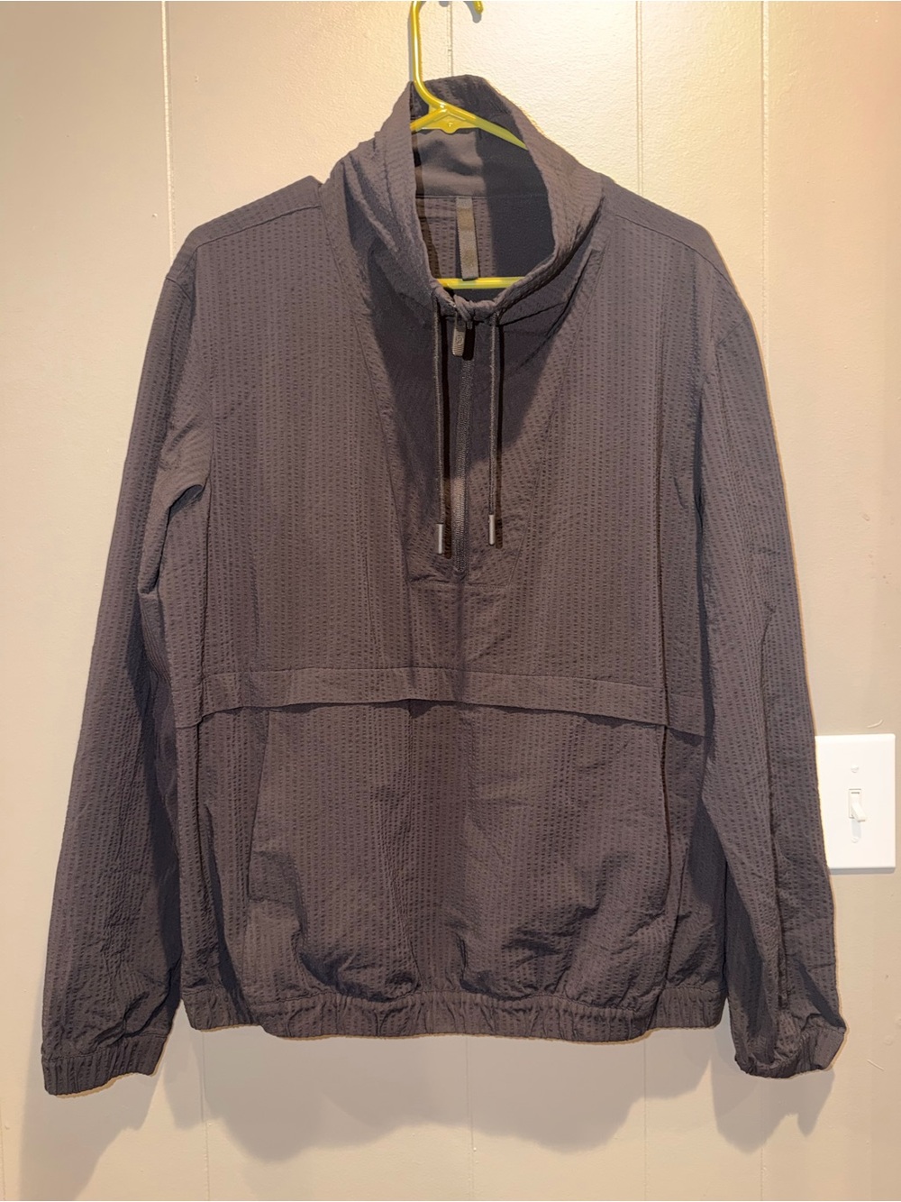 Lululemon Pack Light 1/2 Zip Pullover Windbreaker Textured Black- Size 10